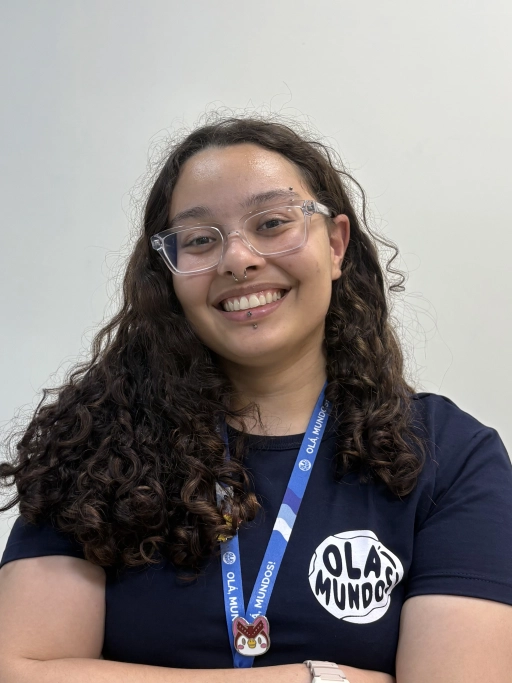 Foto de Lina, Diretora de Marketing no Olá, Mundos!